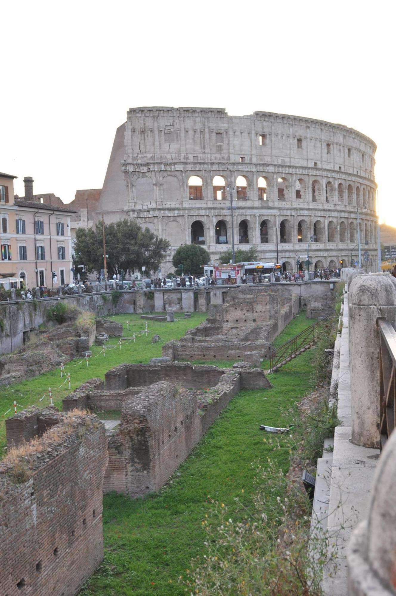 A Due Passi Dal Colosseo Apartment Rome Exterior photo